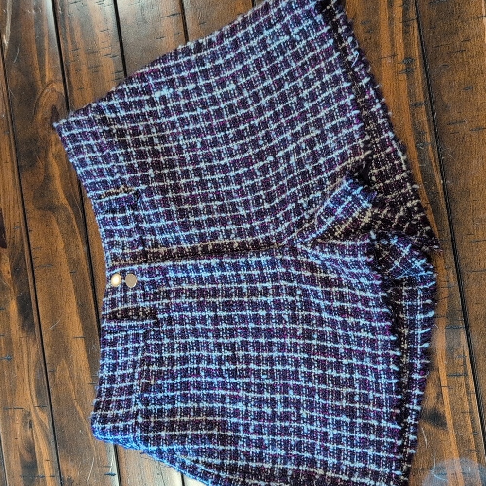 House Of Harlow Tweed Shorts - Picture 2 of 8